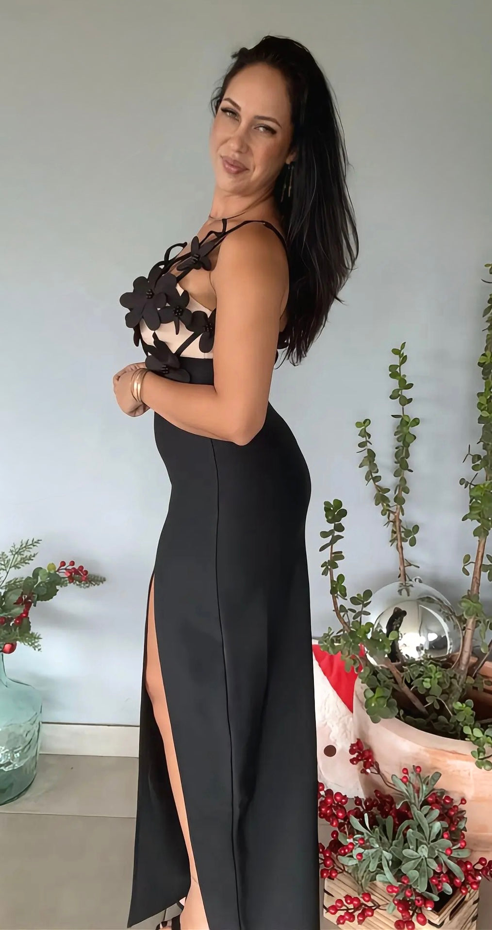 Robe bandage à fleurs, fendue à l'avant